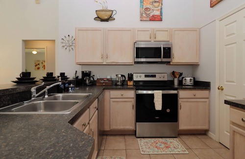 Westbury House | Bright 4-Bed Villa Near Disney | South-Facing Pool & Fun Game Room