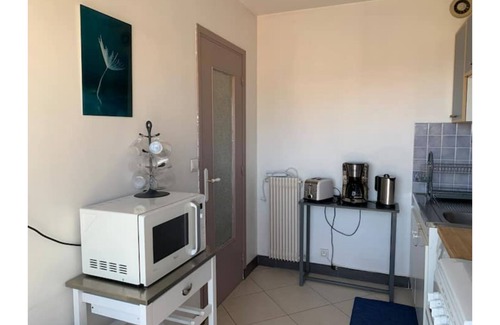 Saint-Roch Apartment | Bright air-conditioned studio in the heart of Nice's St Roch district