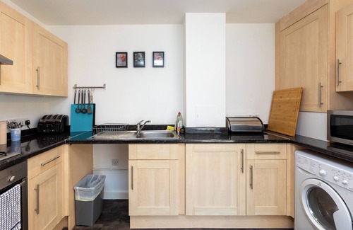 The Lane Apartment | Bright & Airy 1 Bedroom APT in Trendy Peckham!