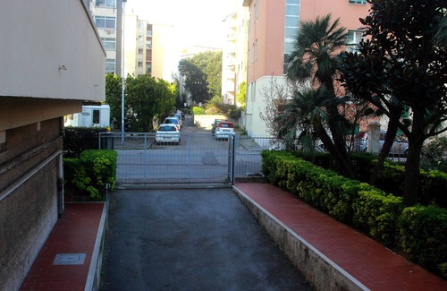 Livorno Apartment | Bright, airy, 4 floor apartment, parking space with gates