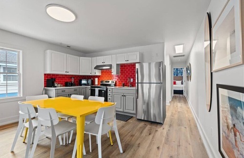 Crescent Beach Apartment | Bright & Airy 2BR | Across from Crescent Beach