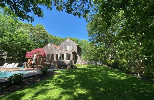 Hamptons House | Bright and airy East Hampton oasis - 2-min walk to the beach!