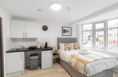 Perivale Apartment | Bright and Cozy Studio Flat for a Relaxing Stay