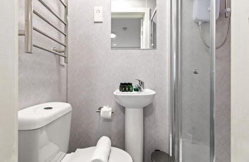 Perivale Apartment | Bright and Cozy Studio Flat for a Relaxing Stay