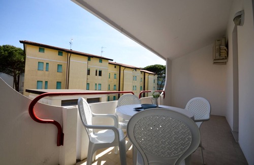 Bibione Pineda Apartment | Bright And Inviting Apartment with Balcony in Bibione Pineda