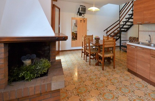 Lignano Pineta Apartment | Bright and Spacious House with Green Retreat Outside