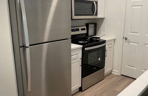 Austin Apartment | Bright and quiet South Austin 1-bedroom condo with tranquil porch, WiFi