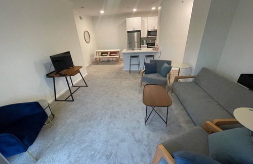 Austin Apartment | Bright and quiet South Austin 1-bedroom condo with tranquil porch, WiFi