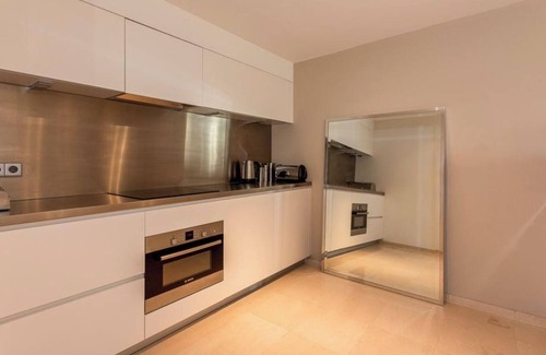 The Hague Center Apartment | Bright and spacious apartment in The Hague with luxurious feel!