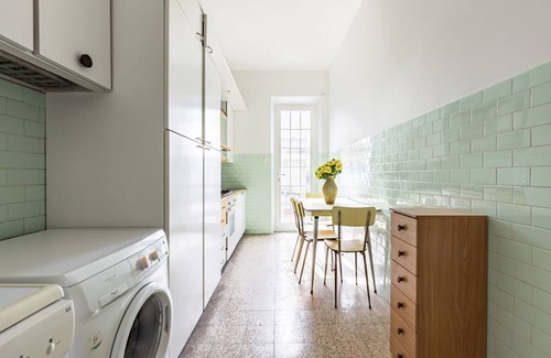 Viareggio Apartment | Bright and spacious apartment of about 130 sqm, able to accommodate up to 5 people, located on the first floor of a building without elevator (stairs to access).The property is located in a quiet area in the heart of the center of Viareggio, a few minute