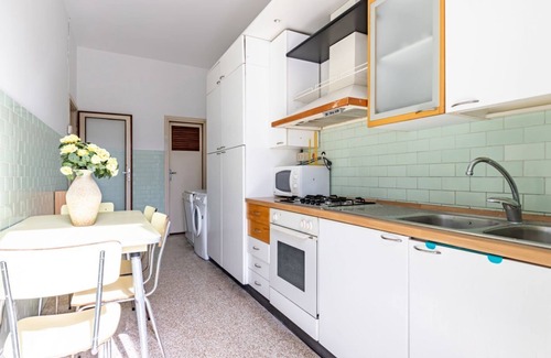 Viareggio Apartment | Bright and spacious apartment of about 130 sqm, able to accommodate up to 5 people, located on the first floor of a building without elevator (stairs to access).The property is located in a quiet area in the heart of the center of Viareggio, a few minute