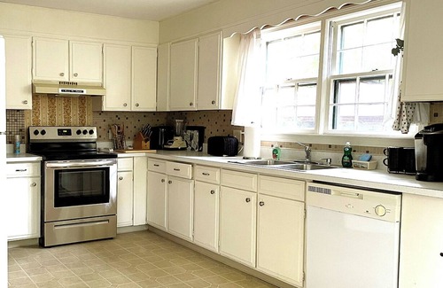 Harwich House | Bright and Stylish house with new central A/C, appliances and EV charger
