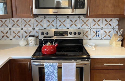 Matunuck House | Bright and Sunny Matunuck Beach House