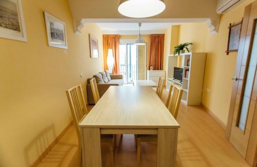 Encarnacion-Regina Apartment | Bright and Wide 1Bd 2Bth- José Gestoso