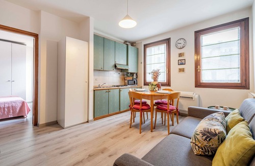 Treviso Apartment | Bright apartment in the historic center of Treviso ideal for 2/3 people.