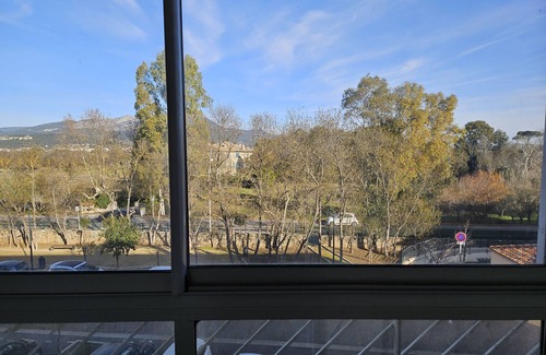 Le Pradet Apartment | Bright apartment - near the beach