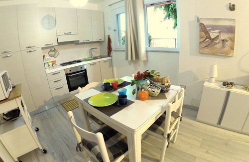 Valledoria Apartment | bright apartment on the sea