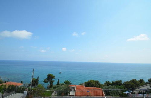 Piani-Ciapin Apartment | Bright apartment with wonderful terrace and fantastic sea view