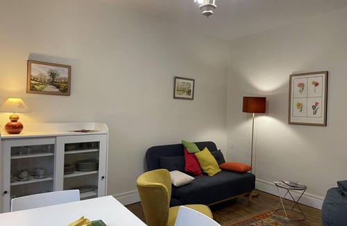 Moulins Apartment | Bright apartment with balcony in Moulins, parking included