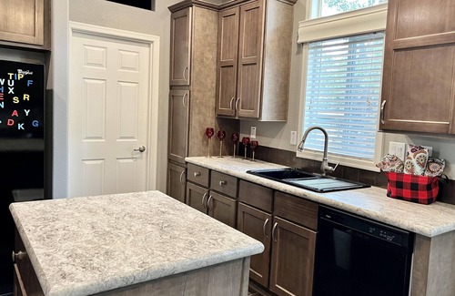 North Central House | Bright & Beautiful Rose Bowl Retreat