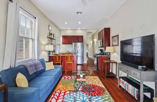 Bayou St. John House | Bright by the Bayou - Cowboy Pool Yard | Parks, Cowboy Pool | Fenced Yard | Pets Allowed | Dog Park