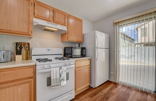 Silverado Ranch House | Bright & Clean Las Vegas House