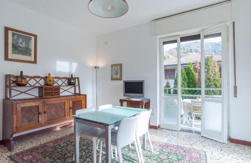 Barni Apartment | Bright & Cosy Apartments with Balcony