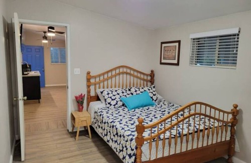 Tucson House | Bright Cozy 2br-1ba Guesthouse