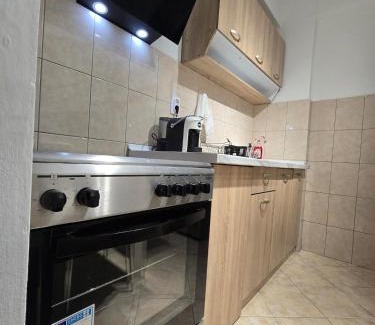 Kisela Voda Apartment | Bright & Cozy Home, Skopje