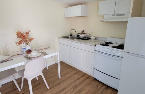 Calverton Apartment | Bright & Cozy Private Studio – Walk to Shops & Dining, Minutes from DC