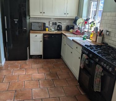 Welford House | Bright double room approx 2 mile from city centre