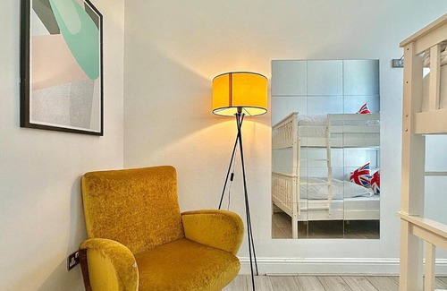 Westbourne Apartment | Bright flat in Maida Hill