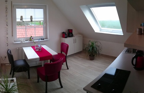 Norddeich Condo | Bright, friendly top floor apartment with WLAN, 15 min. walk to the beach.