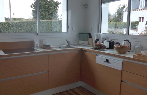 Le Palais House | Bright Home Near Le Palais with Spacious Garden and Close to Beach