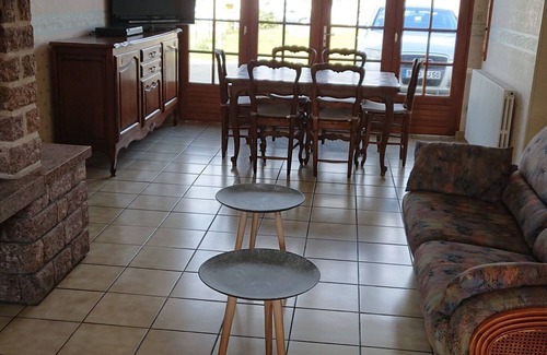 Agon-Coutainville House | Bright house on large walled garden in a dead end