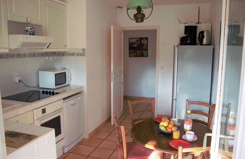 Plage de la Garonnette House | Bright House in Sainte-Maxime with Private Pool