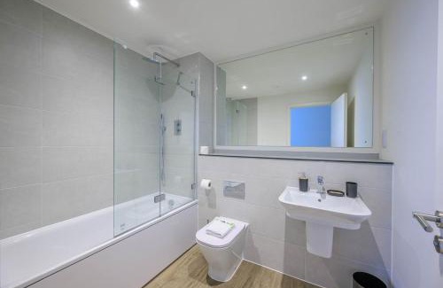 Birmingham City Centre Apartment | Bright & Modern 2 Bed Flat in Central Birmingham