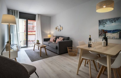 Collblanc y La Torrassa Apartment | Bright & modern 2 bedroom apartment in Hospitalet