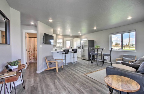 Augusta House | Bright + Modern Augusta Home - Walk to Town!