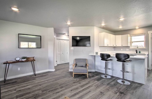 Augusta House | Bright + Modern Augusta Home - Walk to Town!