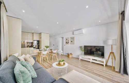 Cavacos Apartment | Bright Modern Beachside Apartment with Pool & Seaview