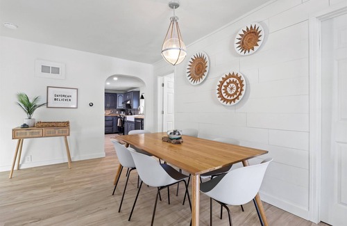 Village of Pewaukee House | Bright Modern Getaway Walk to Pewaukee Lake