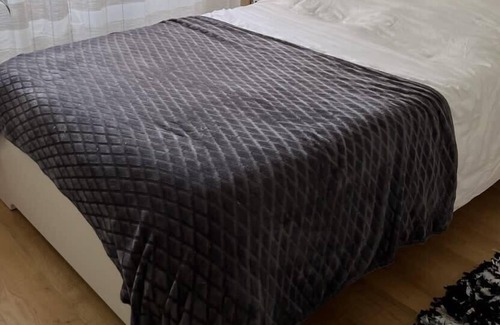 Saint-Fargeau Apartment | Bright nest with a peaceful view on a garden