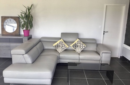 Clarensac Villa | BRIGHT NEW VILLA NEAR NÎMES WITH LARGE TERRACE AND SWIMMING POOL.