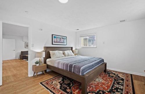 Pittsburgh Apartment | Bright, Quiet and Modern 1Bdr Apartment in Millvale, Lawrenceville