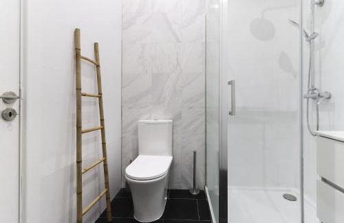 Misericordia Apartment | Bright Santa Catarina by Homing