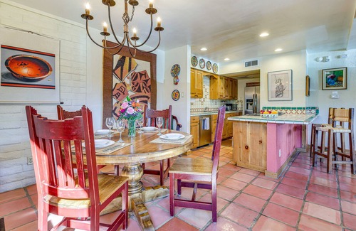 Northeast Santa Fe Condo | Bright Santa Fe Condo: 30 Min from Ski Basin!