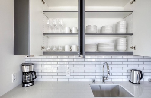 South Lake Union Apartment | Bright South Lake Union 2BR w/W/D & Roof, nr Lake Union, by Blueground