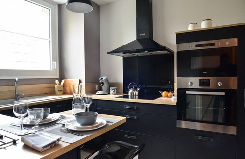 Caen City Centre Apartment | Bright, spacious apartment in town center