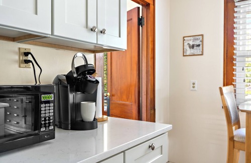 Summit - University Apartment | Bright Spacious St. Paul Duplex- Upper Level